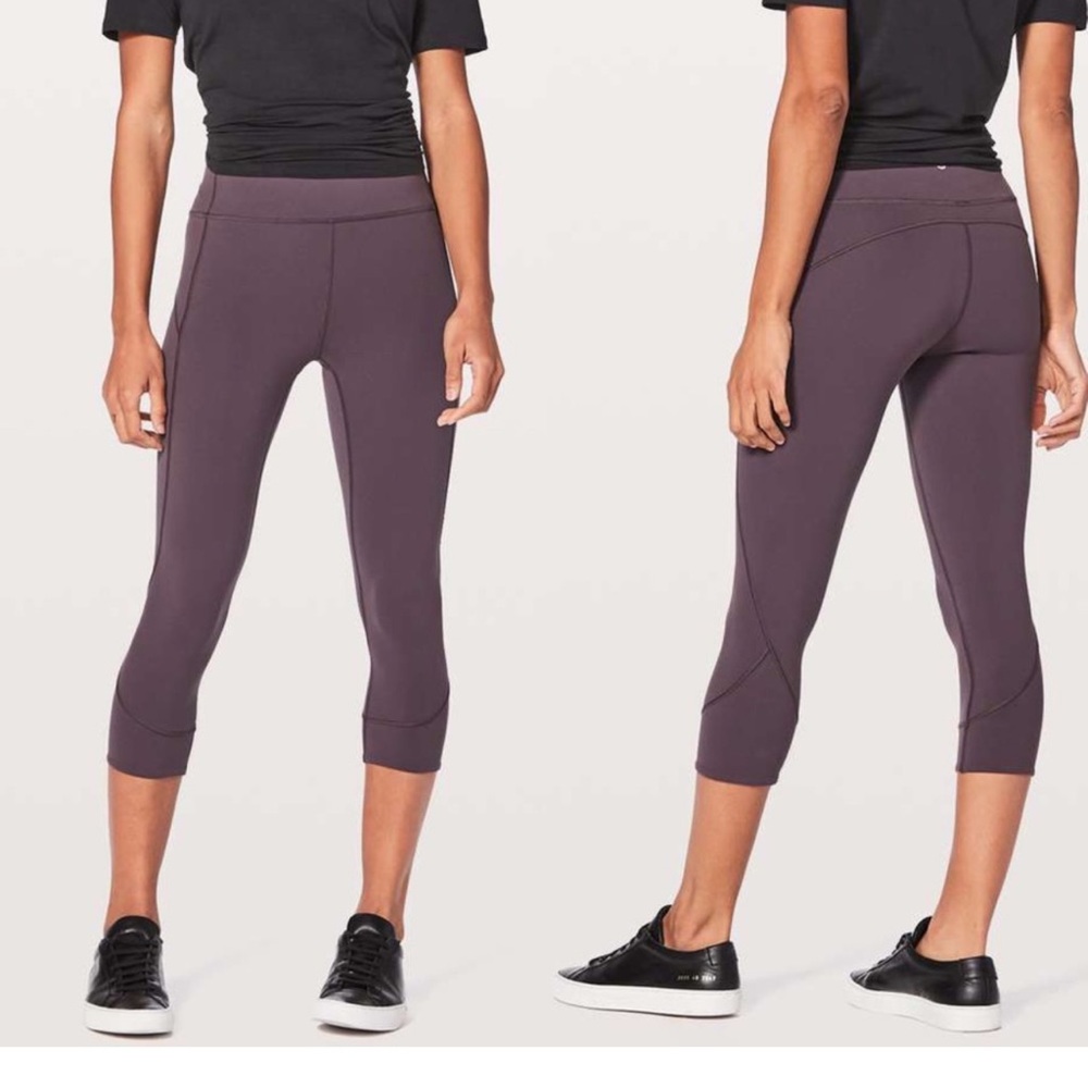- Lululemon In Movement Crop *Everlux‎ 19"
Black Currant Size 6